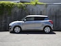 Suzuki Swift Select 1.2 Smart Hybrid 90pk 100% DEALER ONDERH. | CAMERA | STOELVERW. VOOR | AIRCO | 16''LM