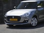 Suzuki Swift Select 1.2 Smart Hybrid 90pk 100% DEALER ONDERH. | CAMERA | STOELVERW. VOOR | AIRCO | 16''LM