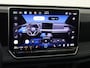 Volkswagen Tiguan 1.5 eHybrid Life | SoH 98% | Panoramadak | Trekhaak | 360 camera | Adaptieve demping | Parkeerassistent | Dodehoek detectie | Stoel- en stuurwielverwarming |