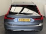 Volvo V90 2.0 T8 AWD INSCRIPTION AUTOMAAT NIEUWSTAAT ! LEDER NAVIGATIE ADAPTIVE CRUISE CONTROL STOEL EN STUURVERWARMING RIJSTROOKSESNOREN DODEHOEKSENSOREN ZEER MOOI !!