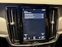 Volvo V90 2.0 T8 AWD INSCRIPTION AUTOMAAT NIEUWSTAAT ! LEDER NAVIGATIE ADAPTIVE CRUISE CONTROL STOEL EN STUURVERWARMING RIJSTROOKSESNOREN DODEHOEKSENSOREN ZEER MOOI !!