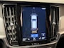 Volvo V90 2.0 T8 AWD INSCRIPTION AUTOMAAT NIEUWSTAAT ! LEDER NAVIGATIE ADAPTIVE CRUISE CONTROL STOEL EN STUURVERWARMING RIJSTROOKSESNOREN DODEHOEKSENSOREN ZEER MOOI !!