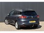 Renault Clio Estate TCe Limited | 1E EIGENAAR | DEALER ONDERH. | TREKHAAK | NAVI | PARKEER SENSOREN ACHTER | CLIMATE CONTROL | CRUISE CONTROL | LMV | PDC |