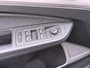 Volkswagen Golf 1.0 eTSI Life Business / ACC / Camera / Navi / Clima / Dodehoeksensoren /