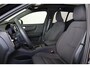 Volvo EX40 Extended Range Ultra Black Ed. 82 kWh - Panorama/schuifdak - IntelliSafe Assist & Surround - 360º Camera - Harman/Kardon audio - Verwarmde voorstoelen, stuur & achterbank - Parkeersensoren voor & achter - Elektr. bedienb. voorstoelen met geheugen links - Draadloze tel. lader - Warmtepomp - Extra getint glas - Inklapbare trekhaak - 20' LMV