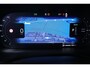 Volvo XC60 T6 Plug-in hybrid AWD Plus Dark | Head-Up display | Semi-Electrische Wegklapbare trekhaak | 360° Parkeercamera | Parkeersensoren voor + achter | Google infotainment | Parkeerverwarming | Panoramadak |