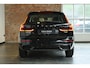 Volvo XC60 T6 Plug-in hybrid AWD Plus Dark | Head-Up display | Semi-Electrische Wegklapbare trekhaak | 360° Parkeercamera | Parkeersensoren voor + achter | Google infotainment | Parkeerverwarming | Panoramadak |