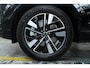 Volvo XC60 T6 Plug-in hybrid AWD Plus Dark | Head-Up display | Semi-Electrische Wegklapbare trekhaak | 360° Parkeercamera | Parkeersensoren voor + achter | Google infotainment | Parkeerverwarming | Panoramadak |