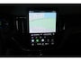 Volvo XC60 T6 Plug-in hybrid AWD Plus Dark | Head-Up display | Semi-Electrische Wegklapbare trekhaak | 360° Parkeercamera | Parkeersensoren voor + achter | Google infotainment | Parkeerverwarming | Panoramadak |