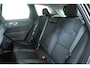 Volvo XC60 T6 Plug-in hybrid AWD Plus Dark | Head-Up display | Semi-Electrische Wegklapbare trekhaak | 360° Parkeercamera | Parkeersensoren voor + achter | Google infotainment | Parkeerverwarming | Panoramadak |