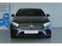 Mercedes-Benz A-klasse 250 e AMG Line ''OP AFSPRAAK'' | Nightpakket | Stoelverwarming | Burmester | Navigatie | Carplay | PDC |