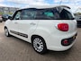 Fiat 500L Living 1.4 T-Jet Lounge met parkeersensoren en navigatie en bluetooth telefoon / media en cruise controle en airco