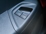 Peugeot 108 1.0 e-VTi Allure | Apple carplay | Achteruitrijcamera | Dab | Mistlampen | Zwart dak | Extra getint glas | Climate control | 5 deurs | Stuurwielbediening