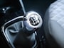 Peugeot 108 1.0 e-VTi Allure | Apple carplay | Achteruitrijcamera | Dab | Mistlampen | Zwart dak | Extra getint glas | Climate control | 5 deurs | Stuurwielbediening