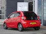 Peugeot 108 1.0 e-VTi Allure | Apple carplay | Achteruitrijcamera | Dab | Mistlampen | Zwart dak | Extra getint glas | Climate control | 5 deurs | Stuurwielbediening