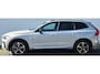 Volvo XC60 2.0 T6 PheV hybrid AWD Plus Dark Trekhaak -  360 Camera - 19” Wielen - Panoramadak - Lighting Pack – Alarm - Climate - Privacy Glass – Lederen bekleding – Power seats met memory - Achterbank verwarming - Telefoon lader -  2250 KG Trekgewicht