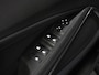 Opel Crossland 110PK Elegance | 1ste eigenaar | Camera | AppleCarplay/AndroidAuto | Navigatie | LED lampen | LEER/Stof | Climate Control | Cruise Control | Isofix | Privacy Glass | Parkeersensoren | Two-Tone |