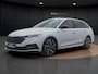 Skoda Octavia Combi 1.5 e-TSI Sportline | Pano Dak | Trekhaak | Side Assist | Parkeerhulp | Elek. Stoel | Matrix LED | 18'' |