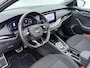 Skoda Octavia Combi 1.5 e-TSI Sportline | Pano Dak | Trekhaak | Side Assist | Parkeerhulp | Elek. Stoel | Matrix LED | 18'' |