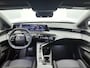 Peugeot e-5008 Long Range Allure 97 kWh | Tot 670 km Bereik WLTP | Snel Rijden!| Navigatie | Camera Voor + Achter | Adaptieve Cruise Control | Verwarmbare Voorstoelen |