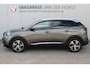 Peugeot E-3008 1.6-165pk e-THP Allure AUTOMAAT ! Trekgewicht 1.550kg ! Autm. airco dual, camera, digitaal dashboard, navigatie, telefoonvoorb., trekhaak, LM wielen, metallic lak, privacy glass, cruise cntrl, elektr. achterklep etc.