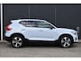 Volvo XC40 B4 Plus Dark | Trekhaak | Verwarmbare voorstoelen en stuurwiel | Keyless | Premium audio by Harman Kardon |