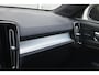 Volvo XC40 B4 Plus Dark | Trekhaak | Verwarmbare voorstoelen en stuurwiel | Keyless | Premium audio by Harman Kardon |