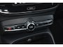Volvo XC40 B4 Plus Dark | Trekhaak | Verwarmbare voorstoelen en stuurwiel | Keyless | Premium audio by Harman Kardon |