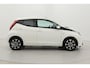 Toyota Aygo 1.0 VVT-i x-joy | Apple Carplay / Android Auto | Clima | Camera | 15 inch | Bluetooth | Privacy glas