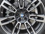 BMW 5-Serie 530e M Sport Edition / Fabrieksgarantie tot 06-2028 / NL'se auto / Trekhaak / 1800kg Trekgewicht / Harman/Kardon audio systeem / Comfort Pack & Travel Pack / Elektrische achterklep / Adaptief cruise control / Voorstoelen verwarmd & geventileerd / Achteruitrijcamera /