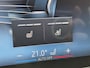BMW 5-Serie 530e M Sport Edition / Fabrieksgarantie tot 06-2028 / NL'se auto / Trekhaak / 1800kg Trekgewicht / Harman/Kardon audio systeem / Comfort Pack & Travel Pack / Elektrische achterklep / Adaptief cruise control / Voorstoelen verwarmd & geventileerd / Achteruitrijcamera /