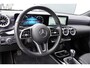Mercedes-Benz A-klasse 160 5drs Luxury Business Solution BJ2021 Lmv 17" | Led V+A | Pdc | Achteruitrijcamera | Navi | Virtual cockpit | Dashboard verlichting | Climate control | Cruise control | Lederen Sportstoelen | Verwarmde voorstoelen | Zwarte hemel | Getint glas