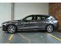 Volvo V60 B3 Essential Edition | Parkeercamera | Parkeersensoren voor + achter | Stoelverwarming voor + achter | Stuurwielverwarming | Dealeronderhouden | Navigatie |