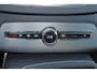 Volvo XC90 T8 Recharge AWD R-Design - Luchtvering - Panorama/schuifdak - IntelliSafe Assist & Surround - 360º Camera - Bowers & Wilkins audio - Adaptieve LED koplampen - Verwarmde voorstoelen, stuur & achterbank - Parkeersensoren voor & achter - Elektr. bedienb. voorstoelen met geheugen - Head up display - Standkachel - Extra getint glas - Inklapbare trekhaak - 22' LMV
