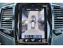 Volvo XC90 T8 Recharge AWD R-Design - Luchtvering - Panorama/schuifdak - IntelliSafe Assist & Surround - 360º Camera - Bowers & Wilkins audio - Adaptieve LED koplampen - Verwarmde voorstoelen, stuur & achterbank - Parkeersensoren voor & achter - Elektr. bedienb. voorstoelen met geheugen - Head up display - Standkachel - Extra getint glas - Inklapbare trekhaak - 22' LMV