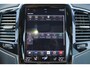 Volvo XC90 T8 Recharge AWD R-Design - Luchtvering - Panorama/schuifdak - IntelliSafe Assist & Surround - 360º Camera - Bowers & Wilkins audio - Adaptieve LED koplampen - Verwarmde voorstoelen, stuur & achterbank - Parkeersensoren voor & achter - Elektr. bedienb. voorstoelen met geheugen - Head up display - Standkachel - Extra getint glas - Inklapbare trekhaak - 22' LMV