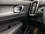 Volvo XC40 1.5 T5 Recharge R-Design 262Pk Automaat (APPLE CARPLAY, GROOT NAVI, LEDER/ALCANTARA, CAMERA, SPORTSTOELEN, ELEK ACHTERKLEP, TREKHAAK, NIEUWSTAAT)