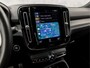 Volvo XC40 1.5 T5 Recharge R-Design 262Pk Automaat (APPLE CARPLAY, GROOT NAVI, LEDER/ALCANTARA, CAMERA, SPORTSTOELEN, ELEK ACHTERKLEP, TREKHAAK, NIEUWSTAAT)