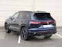 Volkswagen Touareg R Edition 3.0 eHybrid 462 PK Panoramadak | Trekhaak | 22" inch velgen | Navigatie | Lederen bekleding |