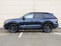 Volkswagen Touareg R Edition 3.0 eHybrid 462 PK Panoramadak | Trekhaak | 22" inch velgen | Navigatie | Lederen bekleding |