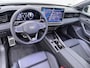 Volkswagen Passat Variant 1.5 eHybrid R-Line | Pano Dak | Trekhaak | 360 Camera | Head-up Display | Harman Kardon | Side Assist | Elek. Achterklep | Elek. Stoelen | ACC | Stuur-/Stoelverwarming V+A |