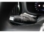 Volvo V60 T8 Plug-in hybrid AWD Plus Dark | Elektrisch verstelbare stoelen met geheugenfunctie | Premium audiosysteem van Harman Kardon | Semi-elektrische trekhaak | Stoelverwarming vóór en achter | Stuurverwarming | 360°-camera