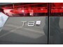 Volvo V60 T8 Plug-in hybrid AWD Plus Dark | Elektrisch verstelbare stoelen met geheugenfunctie | Premium audiosysteem van Harman Kardon | Semi-elektrische trekhaak | Stoelverwarming vóór en achter | Stuurverwarming | 360°-camera