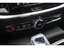 Volvo V60 T8 Plug-in hybrid AWD Plus Dark | Elektrisch verstelbare stoelen met geheugenfunctie | Premium audiosysteem van Harman Kardon | Semi-elektrische trekhaak | Stoelverwarming vóór en achter | Stuurverwarming | 360°-camera