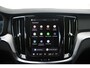 Volvo V60 T8 Plug-in hybrid AWD Plus Dark | Elektrisch verstelbare stoelen met geheugenfunctie | Premium audiosysteem van Harman Kardon | Semi-elektrische trekhaak | Stoelverwarming vóór en achter | Stuurverwarming | 360°-camera