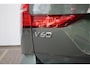 Volvo V60 T8 Plug-in hybrid AWD Plus Dark | Elektrisch verstelbare stoelen met geheugenfunctie | Premium audiosysteem van Harman Kardon | Semi-elektrische trekhaak | Stoelverwarming vóór en achter | Stuurverwarming | 360°-camera
