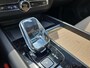 Volvo XC60 2.0 T6 Plug-in hybrid AWD Ultra Dark Luchtvering | Bowers & Wilkins sound | 22 inch | Getint glas |