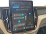 Volvo XC60 2.0 T6 Plug-in hybrid AWD Ultra Dark Luchtvering | Bowers & Wilkins sound | 22 inch | Getint glas |