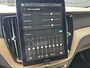 Volvo XC60 2.0 T6 Plug-in hybrid AWD Ultra Dark Luchtvering | Bowers & Wilkins sound | 22 inch | Getint glas |