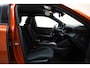 Peugeot e-2008 EV Active Pack 50 kWh 3-fase [ Navi Climate Apple/Android DAB ]